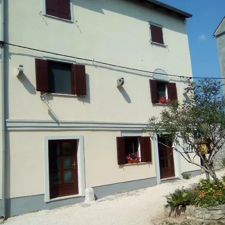 Castel Apartman