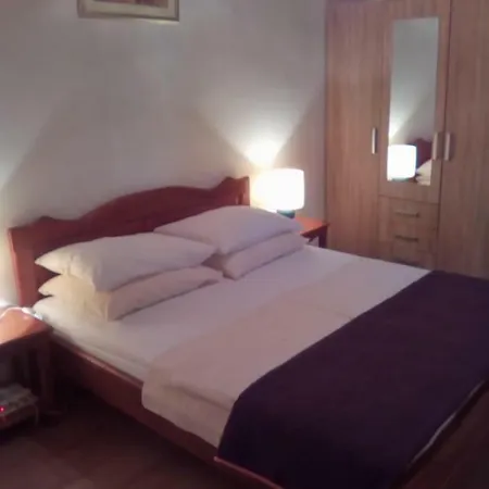 Apartman Castel